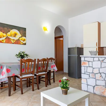 בית נופש Caserurali, Nature And Pool *