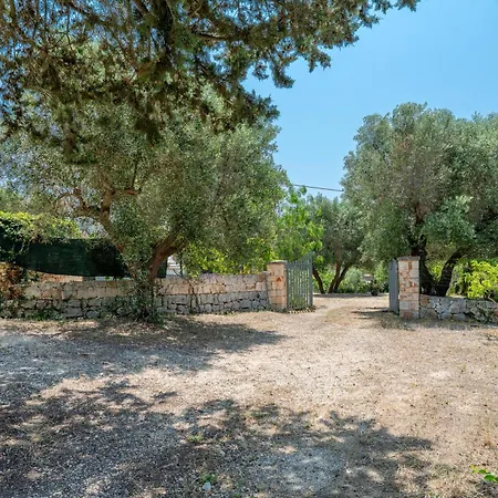 בית נופש Caserurali, Nature And Pool *