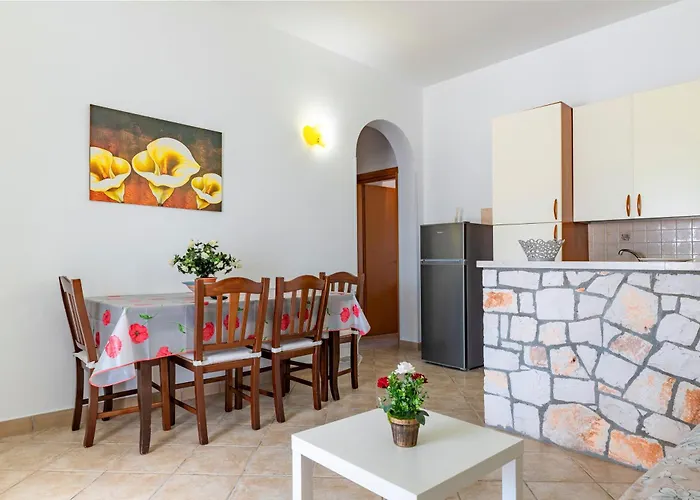 度假居 Caserurali, Nature And Pool *